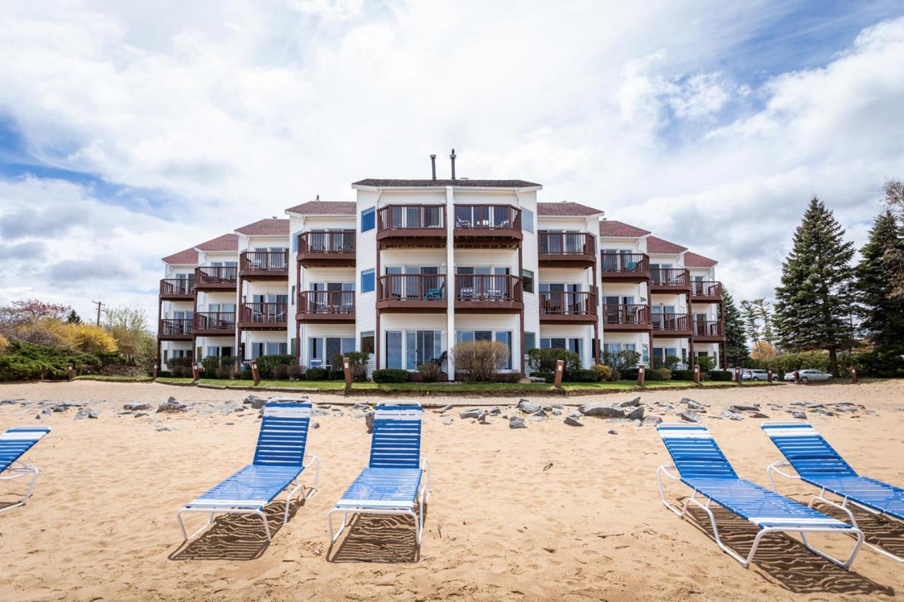 New Listing Beach Bliss 211! Stunning Bay View Traverse City Eksteriør bilde