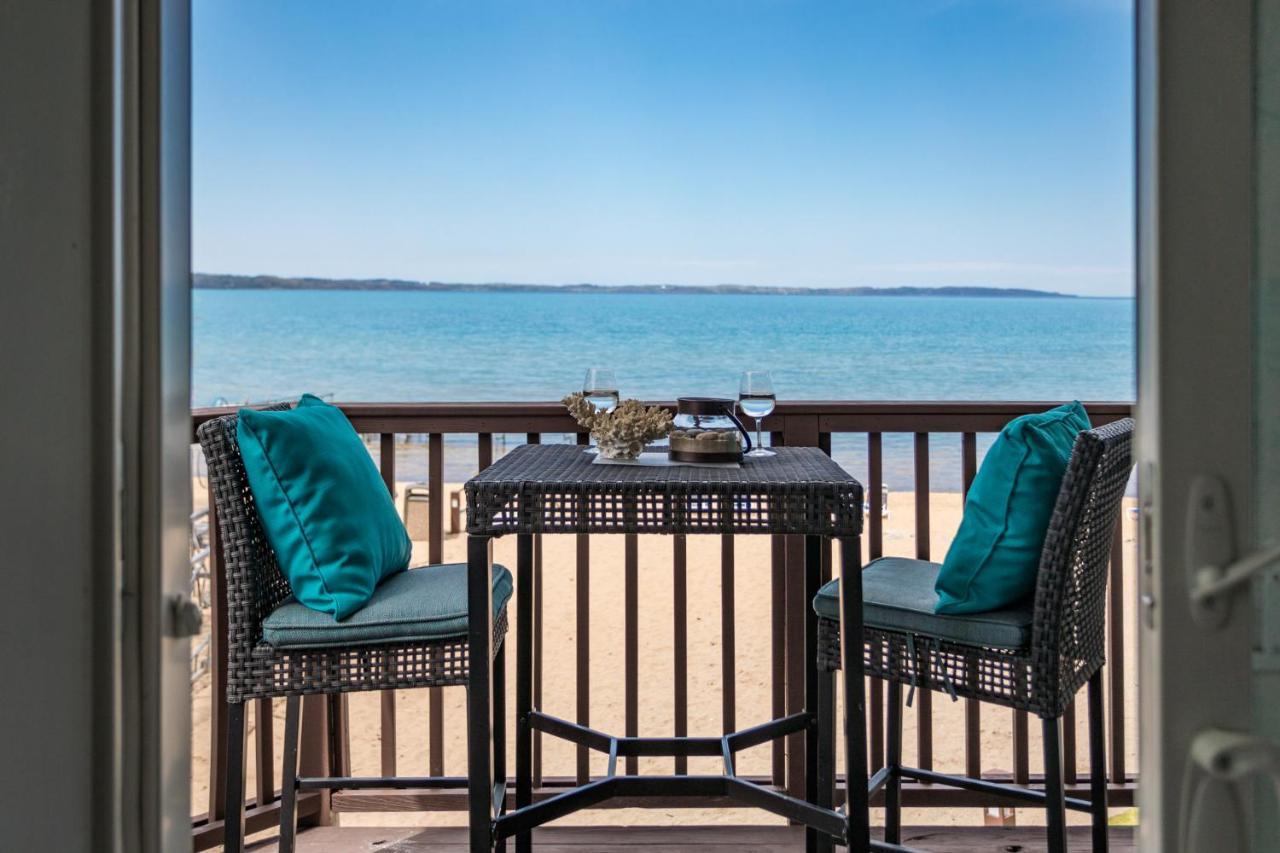 New Listing Beach Bliss 211! Stunning Bay View Traverse City Eksteriør bilde