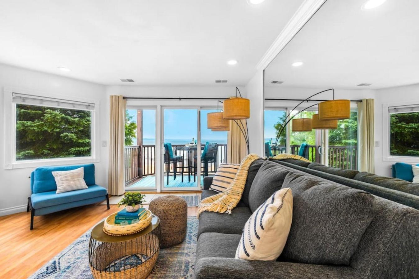 New Listing Beach Bliss 211! Stunning Bay View Traverse City Eksteriør bilde