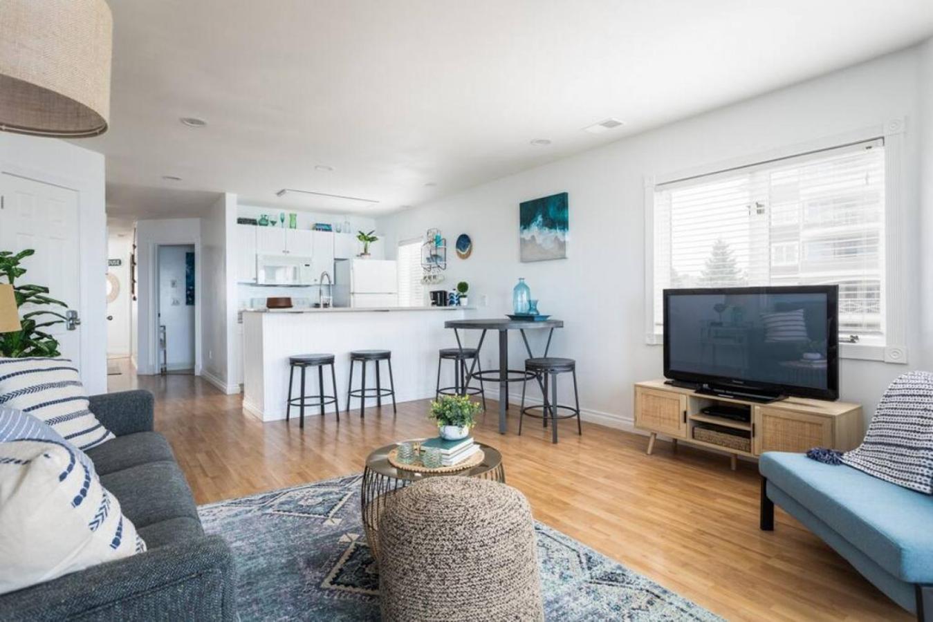 New Listing Beach Bliss 211! Stunning Bay View Traverse City Eksteriør bilde